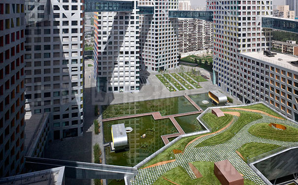 北京当代万国城经过景观水处理的人工湖 北京当代万国城经过景观水处理的人工湖